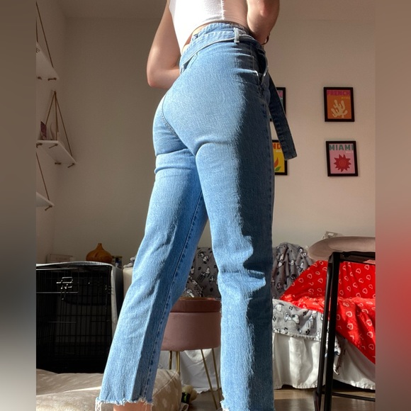 High waisted jeans with belt - Picture 3 of 3